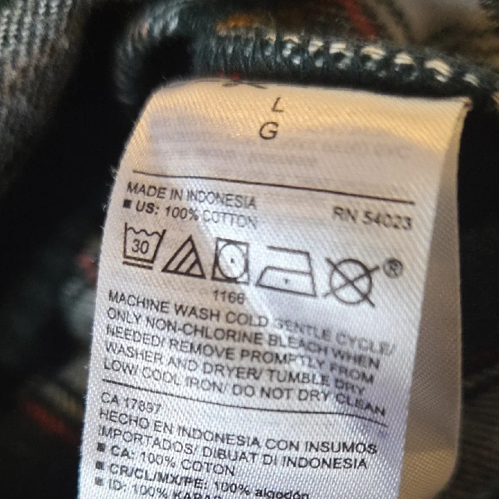 Old Navy Dark Green Plaid Button-Down Shirt - Picture 7 of 7